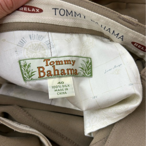 TOMMY BAHAMA Silk Shorts Mens Size 40 Beige Pleated Relaxed Fit - Picture 4 of 5